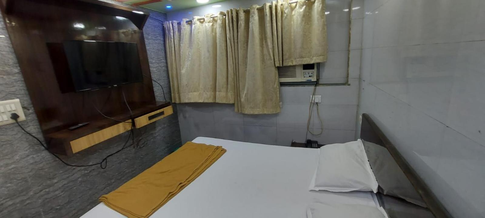Glitz Hotels Sai Guest House - Nr Inorbit Mall Vashi นาวีมุมไบ ภายนอก รูปภาพ