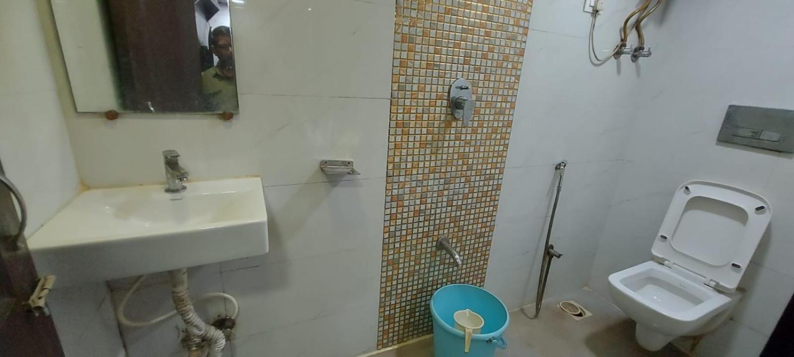 Glitz Hotels Sai Guest House - Nr Inorbit Mall Vashi นาวีมุมไบ ภายนอก รูปภาพ