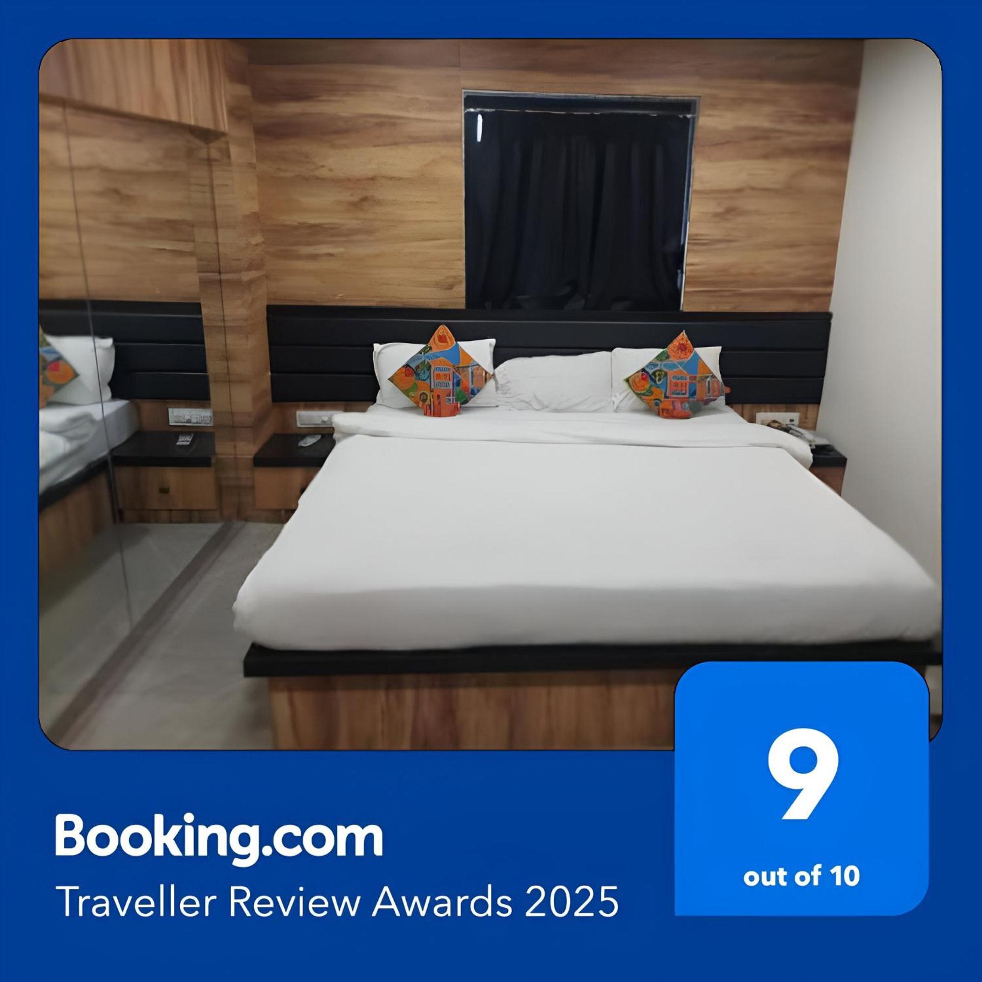 Glitz Hotels Sai Guest House - Nr Inorbit Mall Vashi นาวีมุมไบ ภายนอก รูปภาพ